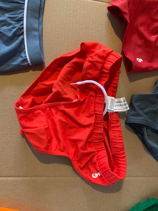 Детски бански ликвидация магазин 2,50 лв.  Само на едро.