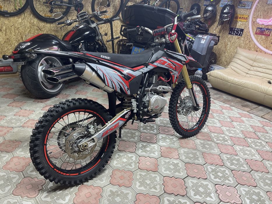 Мотоцикл Эндуро Кросс 250