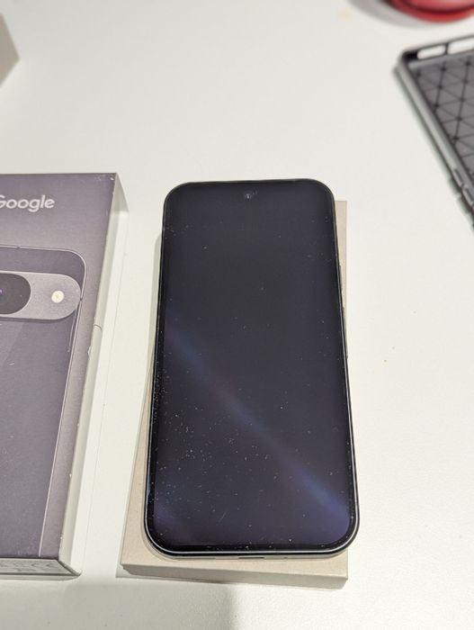Телефон Google Pixel 9