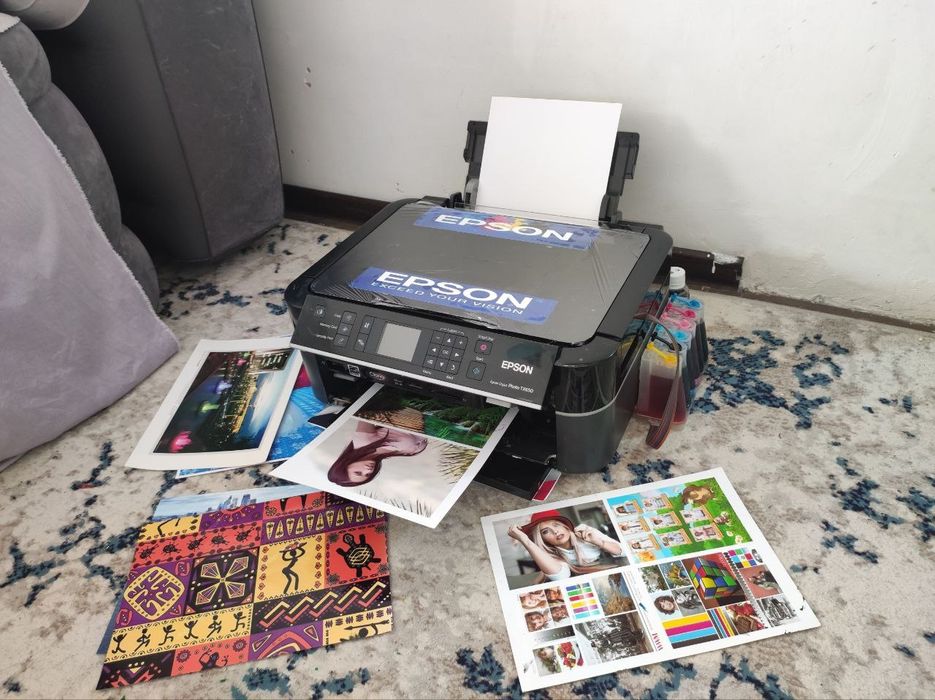 Epson 650 KOPYA CKANERli 6 rangli printer.Dyuzi 100% tiniq prabegi-700