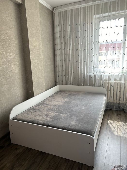 Продам Кровать 1,6*2м