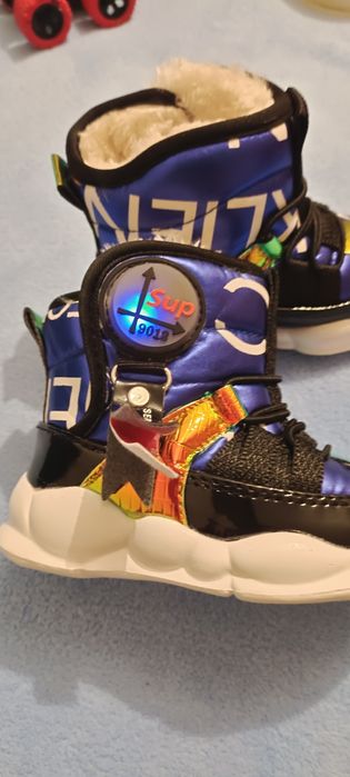Продам детские сапоги