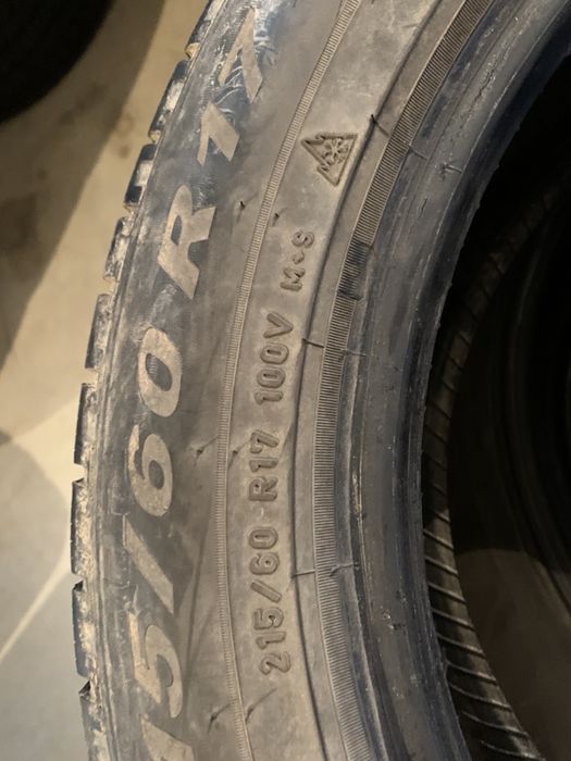 Set 4 anv M+S Pirelli Scorpion/Continental 215/60/17