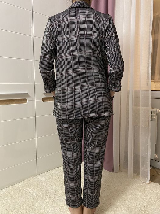 Костюм двойка (пиджак, брюки)