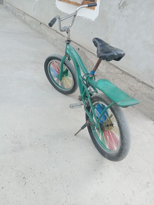 Velosiped srochni sotiladi