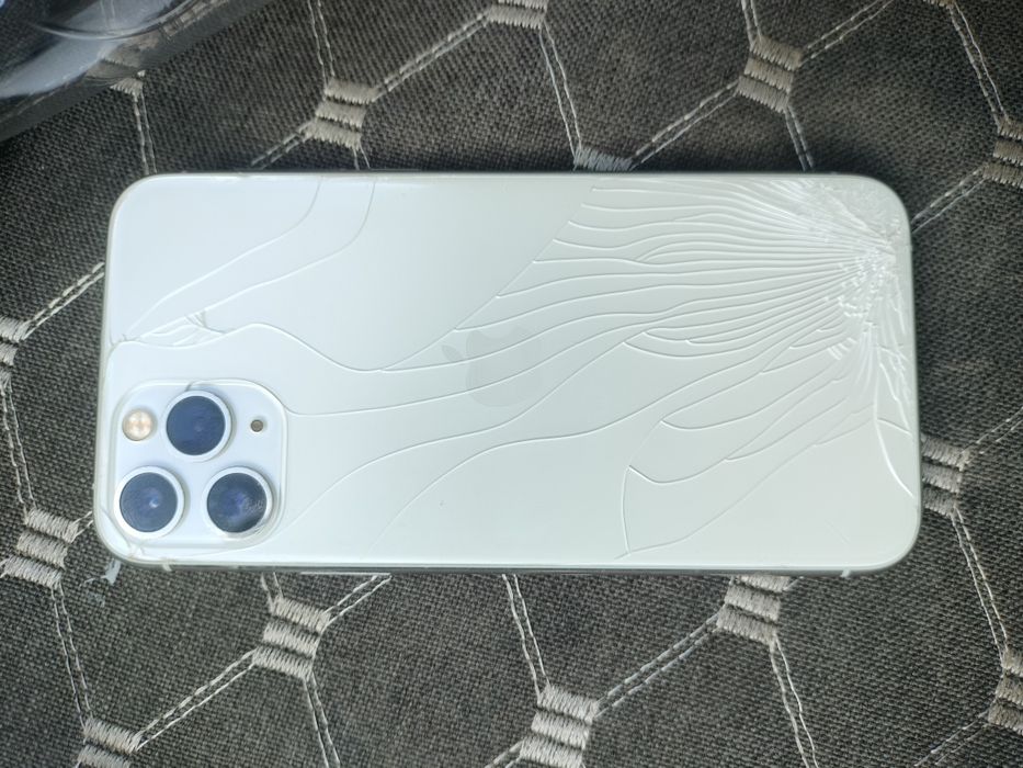 iPhone 11 про с гарантией