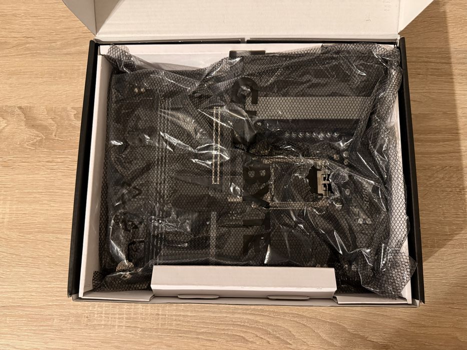 Placa de baza Gigabyte B650 AORUS ELITE AX V2