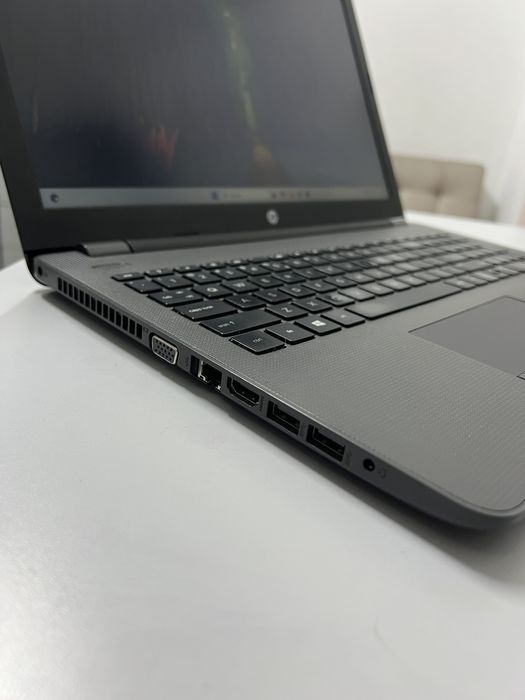 Laptop HP 250 G6 intel core i3-6006U