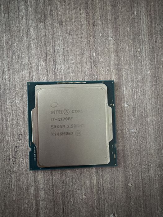 Продавам 8-ядрен процесор Intel Core i7-11700F (LGA1200)