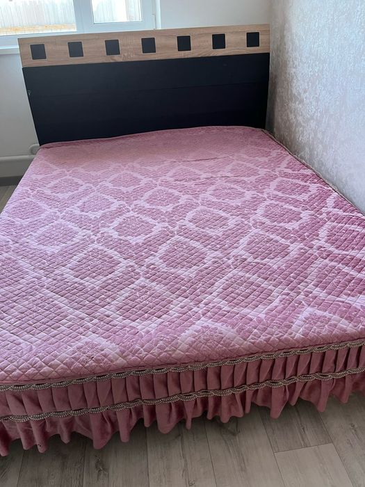 Продам спальный гарнитур.