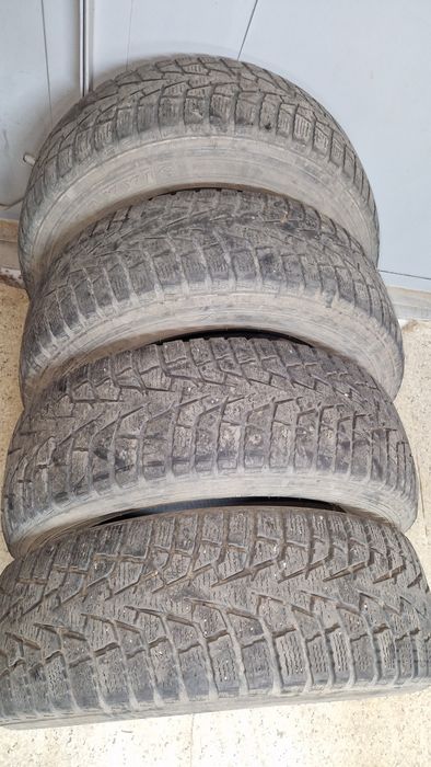 Продам шины летние комплект