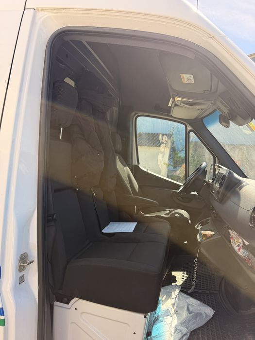 Inchiriez autoutilitara Mercedes Sprinter 316