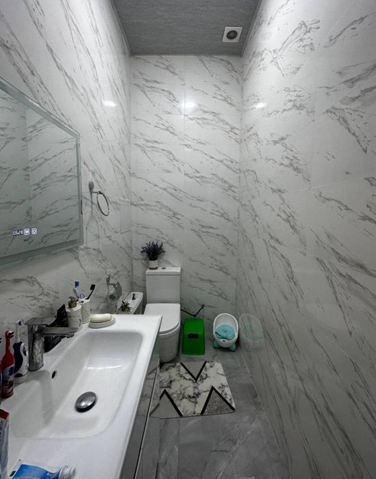 Квартира продается 4/8/8 на жк Renessance