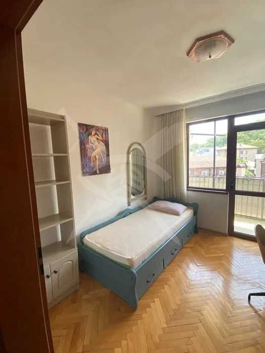 Дава се под наем Тристаен апартамент в Пловдив, Христо Смирненски - 120 кв.м за 714 € - Снимка #6