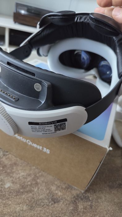 Meta Quest 3s VR cu baterie si suport Bobovr