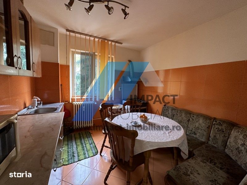 3 camere semidecomandate, Calea Bucuresti - Piata Centrala, etaj1