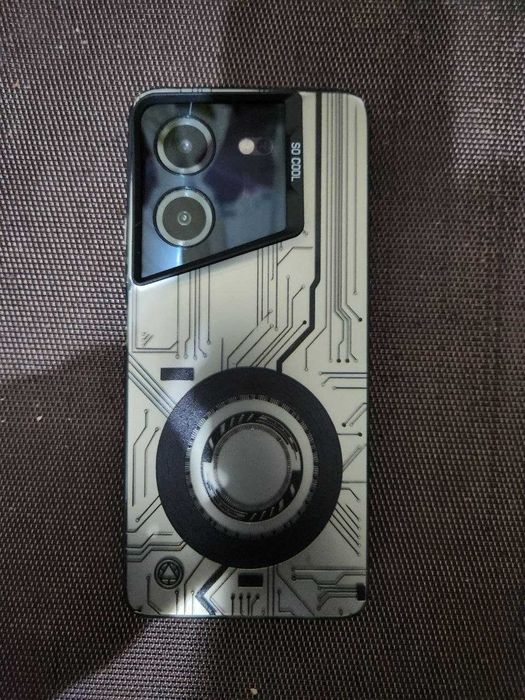 Продам телефон Tecno Pova 5