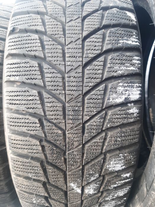 Продам шины 225/60/17 трианжел