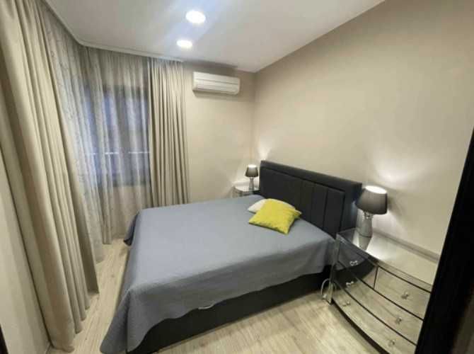 Дава се под наем Двустаен апартамент в София, Център - 60 кв.м за 796.62 € - Снимка #4