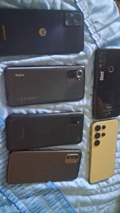 Vând telefoane vechi pt piese