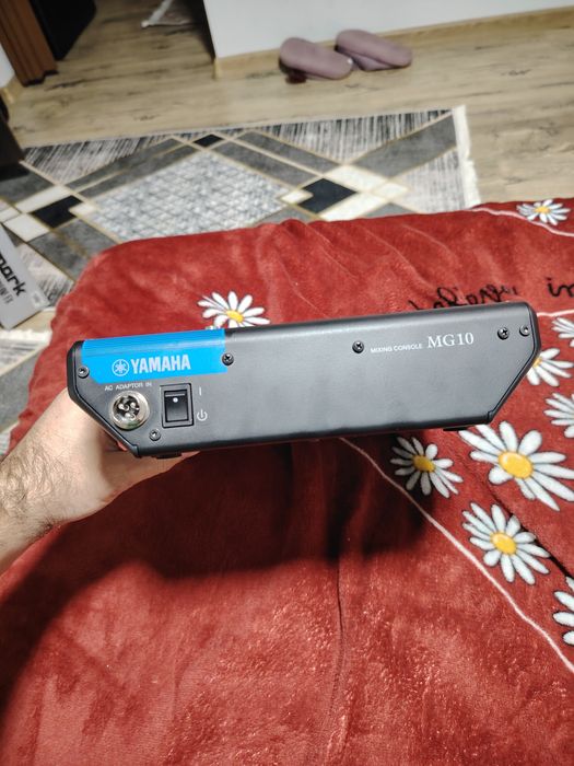 Mixer analog Yamaha Mg10