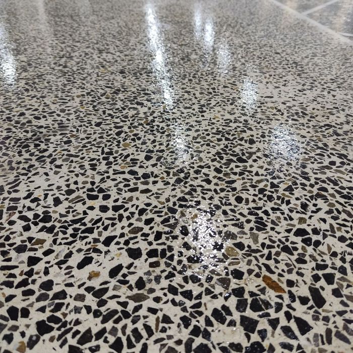 Styashka mazayka yertalyot shlipovka polirovka beton