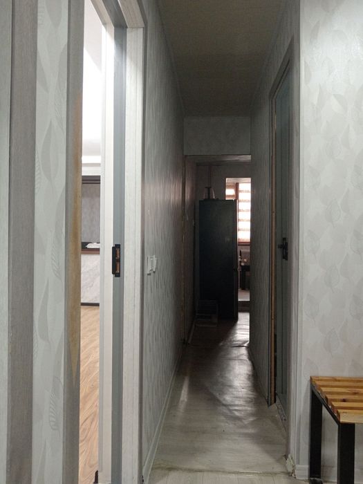 Чирчик 4 микро район 3х Нархи 42.000$ Бош толов ва паспорт бн Ипотека