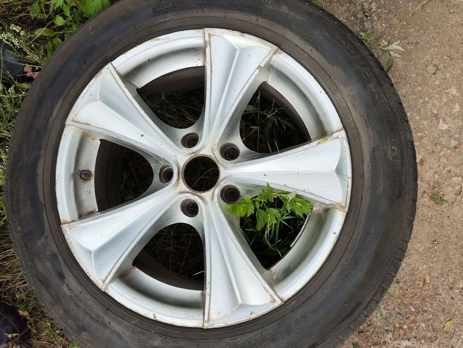 Диски титанки с покрышками