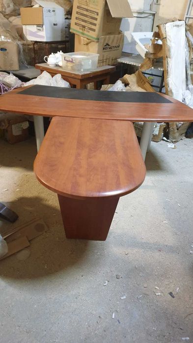 Стол руководителя. офисный