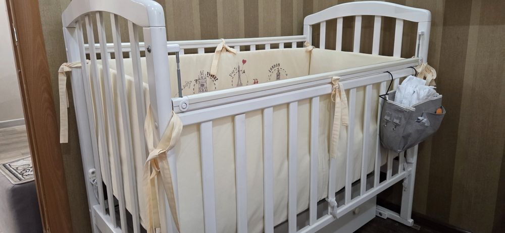 Детская кроватка