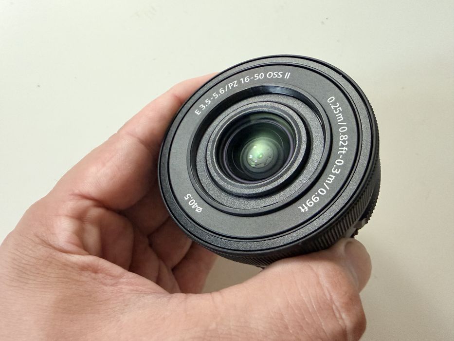 Vand obiectiv Sony  16-50 mm OSS || nou
