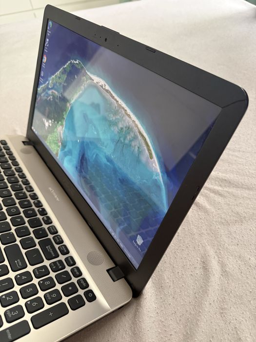 Asus Vivobook Max