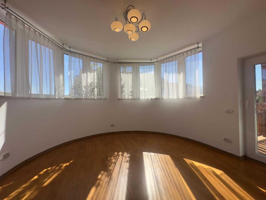 Casa Parcul Sub Arini