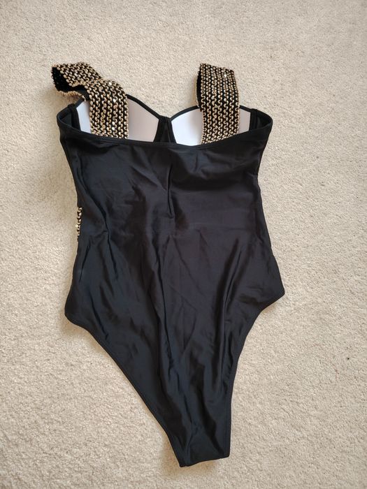 Продам купальник