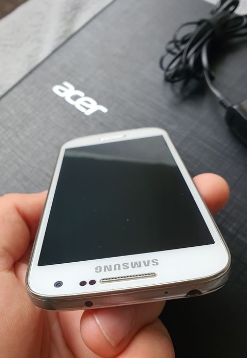 Vând Samsung S4 mini in stare excelenta.Pret 220 ron