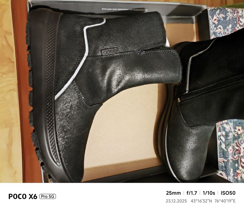 Продам сапожки ECCO зима