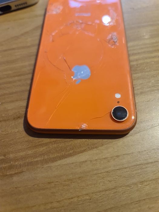 Айфон хр     128