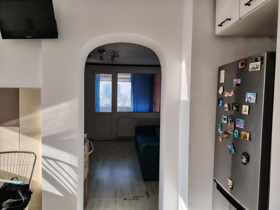 Vând apartament 3 camere Titan