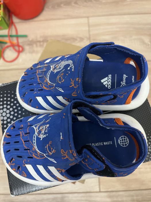 Детские сланцы Адидас