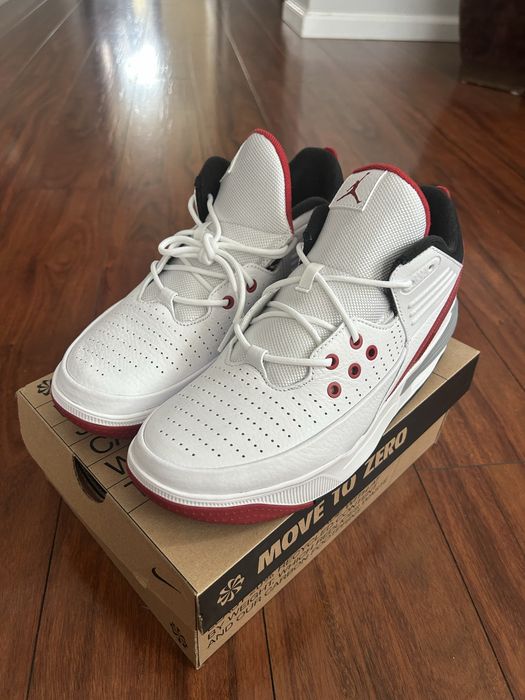 Jordan Max Aura 6 DZ4353-101 – Noi – Mărimea 44 – Cu cutie