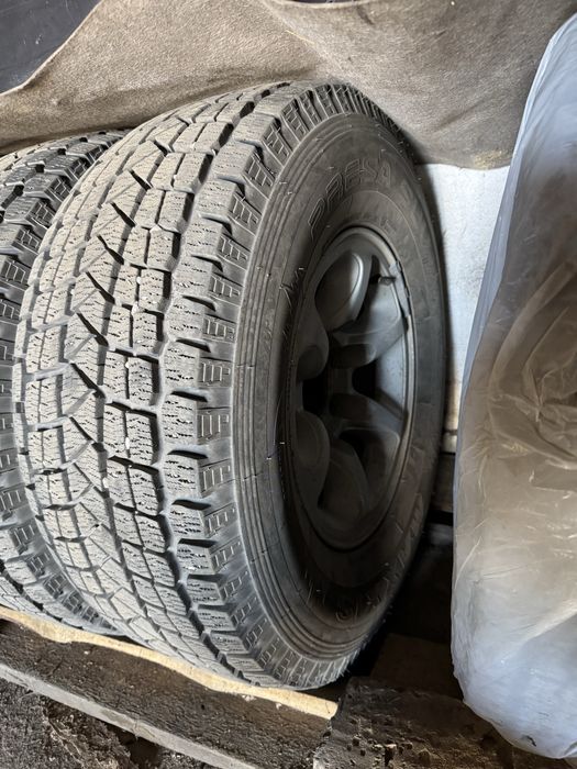 Продам комплект колес