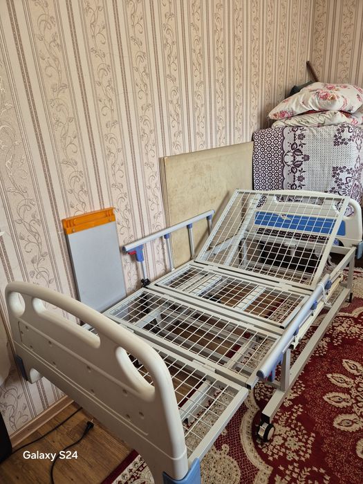 Больничная койка