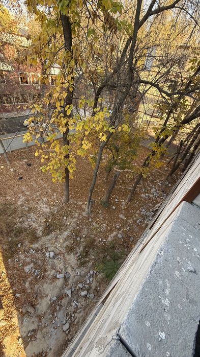 Noturar bino sotiladi