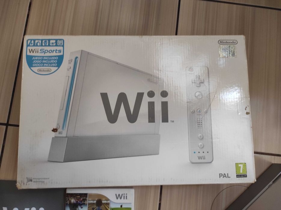 Nintendo Wii full box cu toate accesoriile originale si jocuri incluse