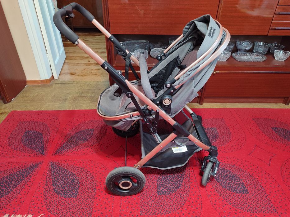 Коляска детская прогулочная