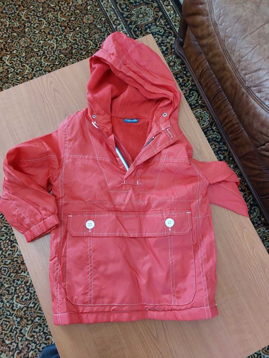 Vând geci  fete  Cherokee  marimea 98-122 si rochită groasă