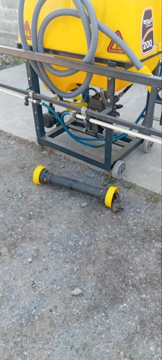 Пръскачка за 200л Чисто Нова