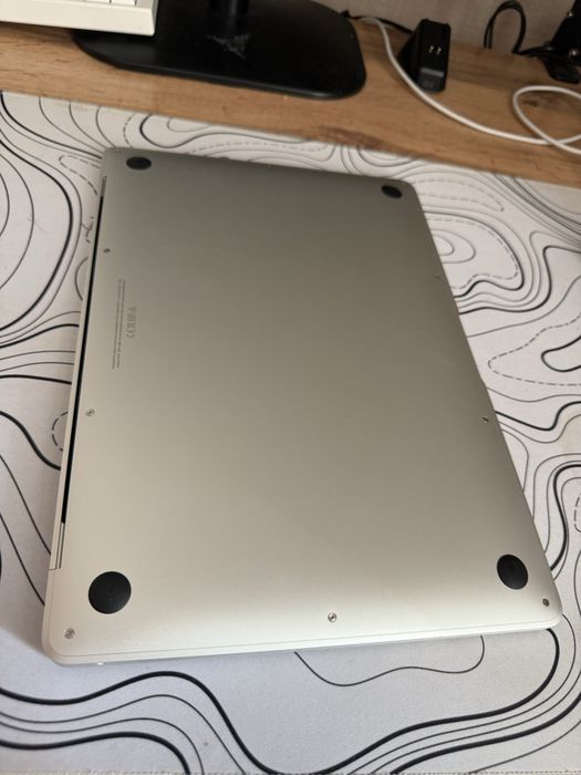 Продам Macbook Air M1