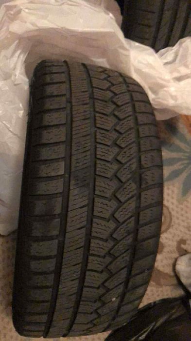 Летни гуми Contınental 225/40 R18