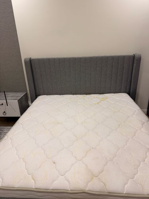 Продам кровать без матраса